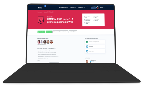 Um monitor e celular com Alura Plus aberto